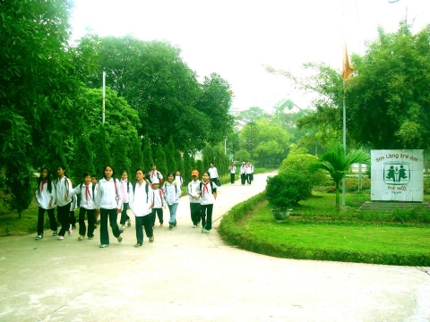 Chuyến đi thiện nguyện của lớp 10D1 đến Làng trẻ em mồ côi SOS Hà Nội