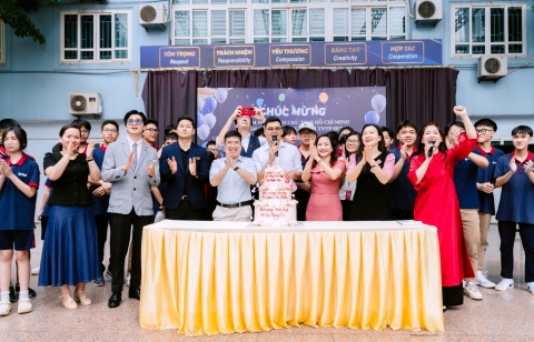 THÁNG 5 RỰC RỠ – THÁNG CỦA NHỮNG DẤU ẤN TỰ HÀO