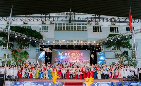 LỄ BẾ GIẢNG NĂM HỌC 2024 – 2025  BAY GIỮA TRỜI RỰC RỠ